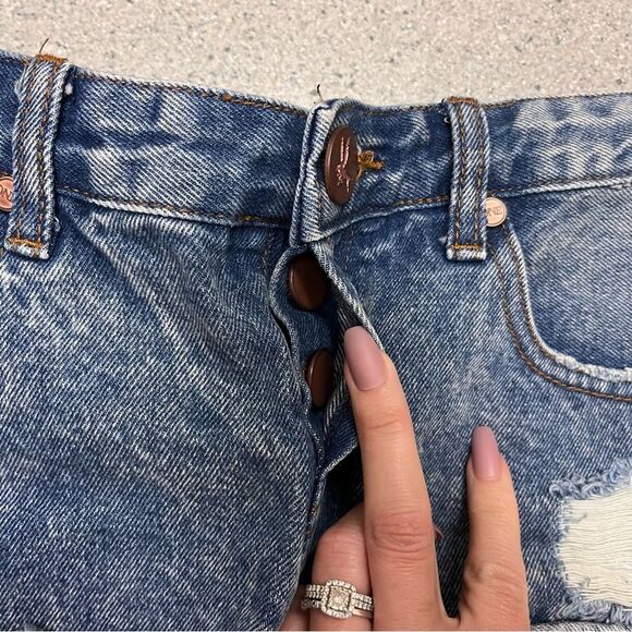 One Teaspoon Bonitas Low Waist Distressed Denim Cutoff Shorts 27 - Picture 8 of 9
